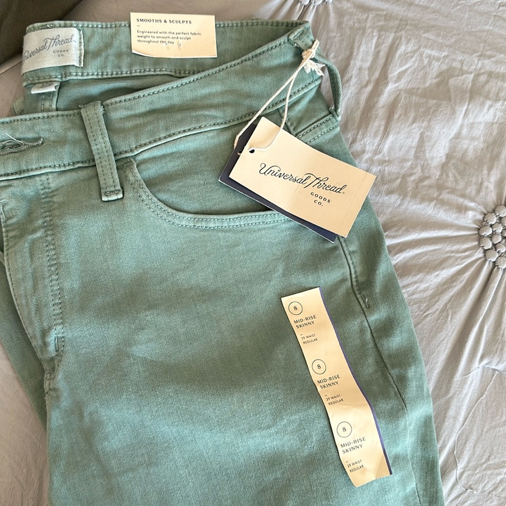 Mid Rise Skinny jeans